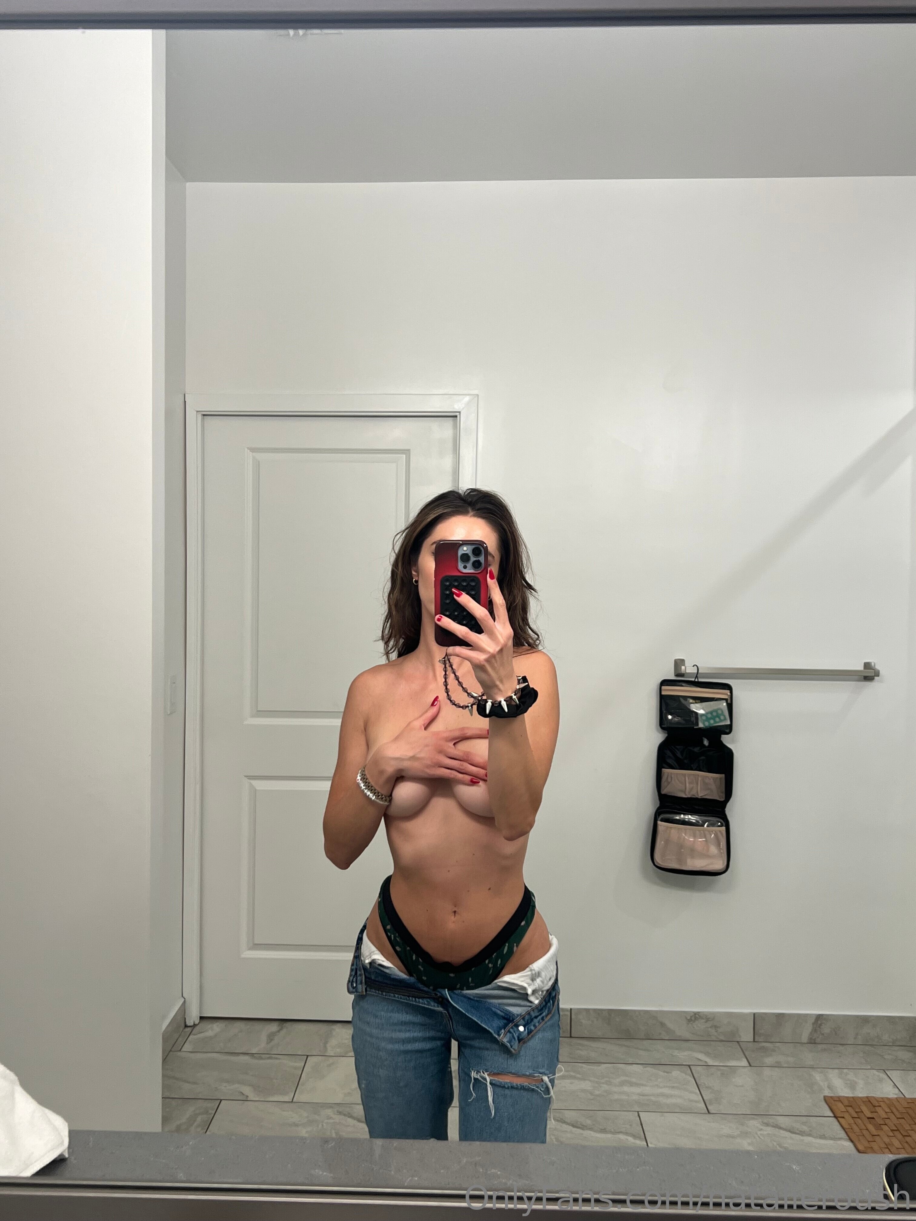 Photo full Natalie Roush